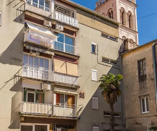 Calle Larga Ventidue ザダル